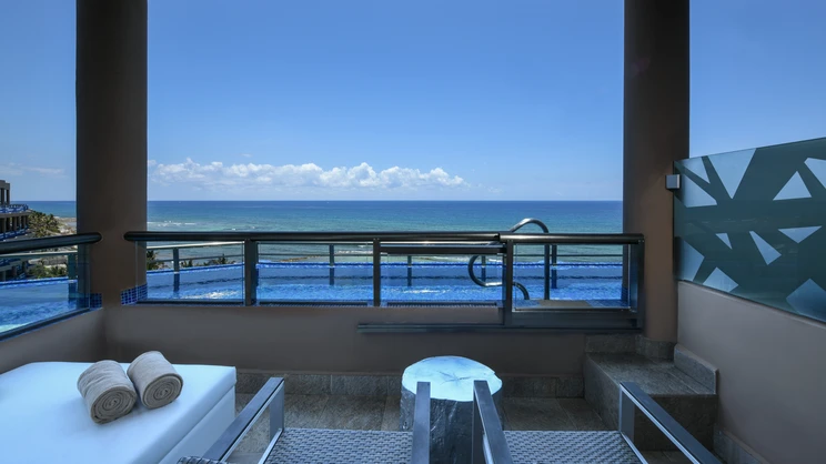 El Dorado Seaside Suites